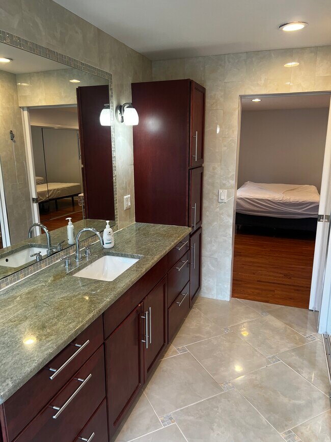 Building Photo - 4409 Exmoor Cir