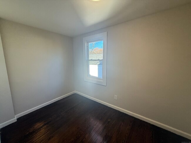 Building Photo - 55 Ownly Ave