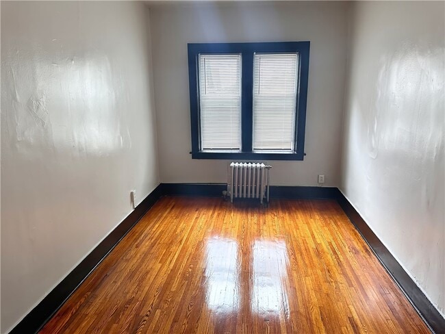 Building Photo - 401 Ridgeway Ave