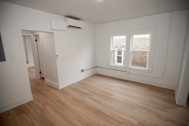 Building Photo - 1388 W 83rd St