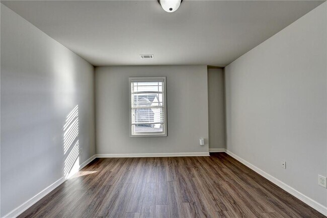 Building Photo - 1264 Brynhill Ct