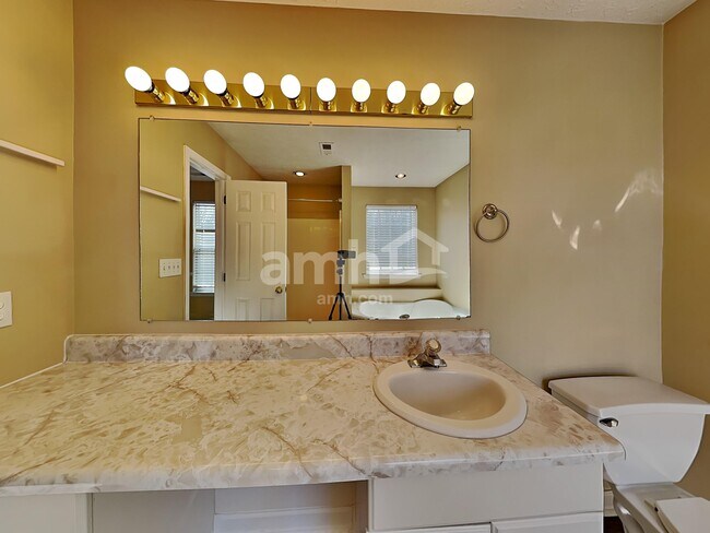 Building Photo - 209 Jones Rd