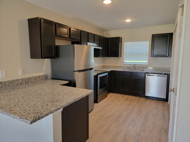 Building Photo - BRAND NEW 2BR/2BA Unit for Rent!