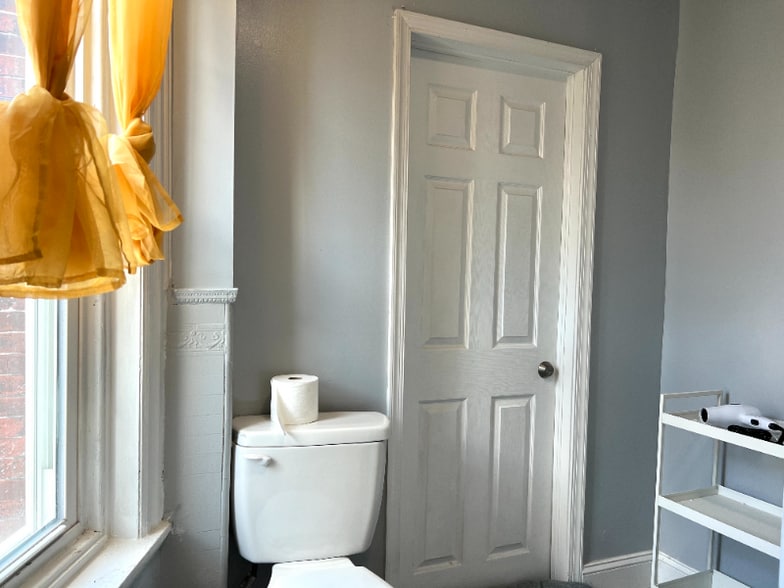 Building Photo - 5023 Spruce St