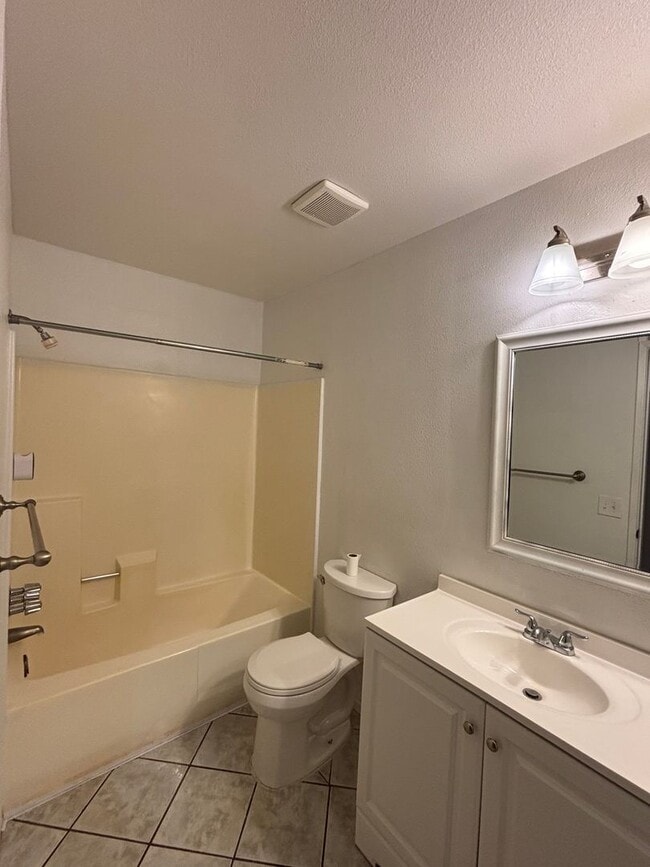 Building Photo - Welcome to your next home at 289 Tangerine!