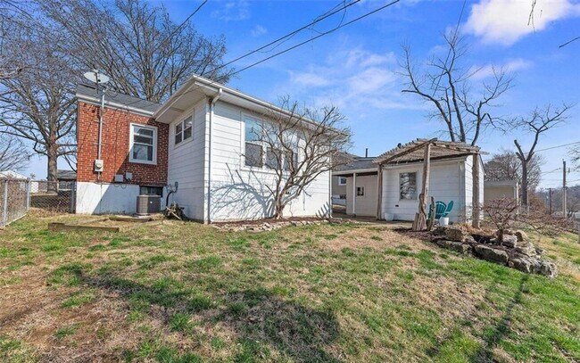 Building Photo - 10228 St Arsene Ln