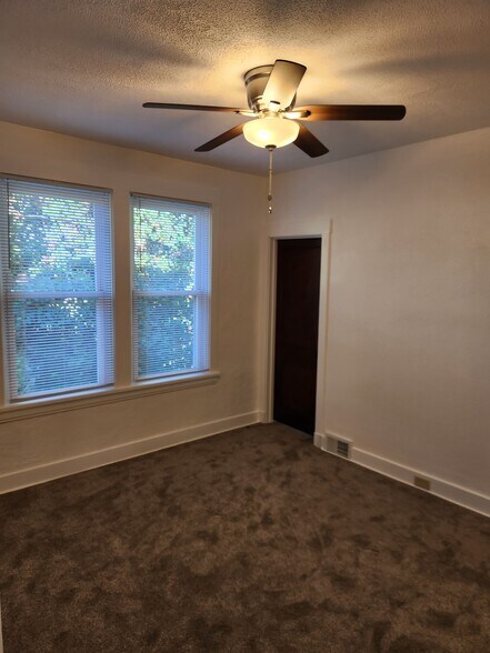 2nd Bedroom 1 - 212 Teece Ave