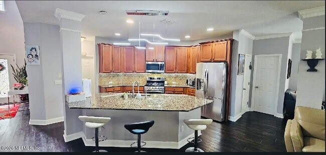 Building Photo - 178 Carrier Dr