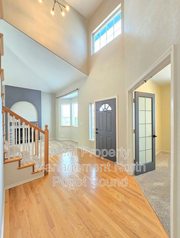 Building Photo - 7627 80th Ave NE
