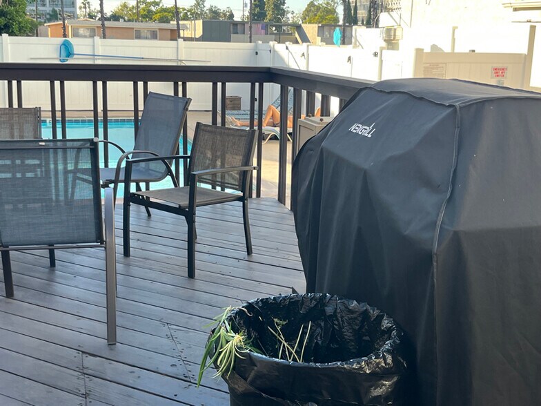 Building Photo - 3565 Linden Ave