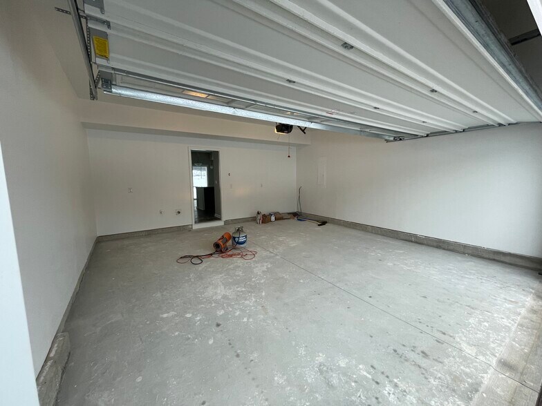 Building Photo - 3470 Magnolia Ln