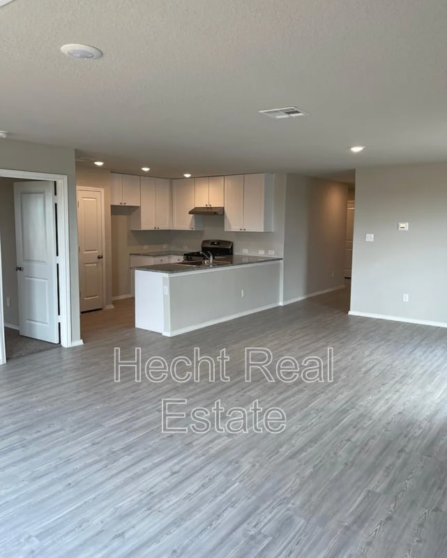 Building Photo - 10727 Prusiner Dr