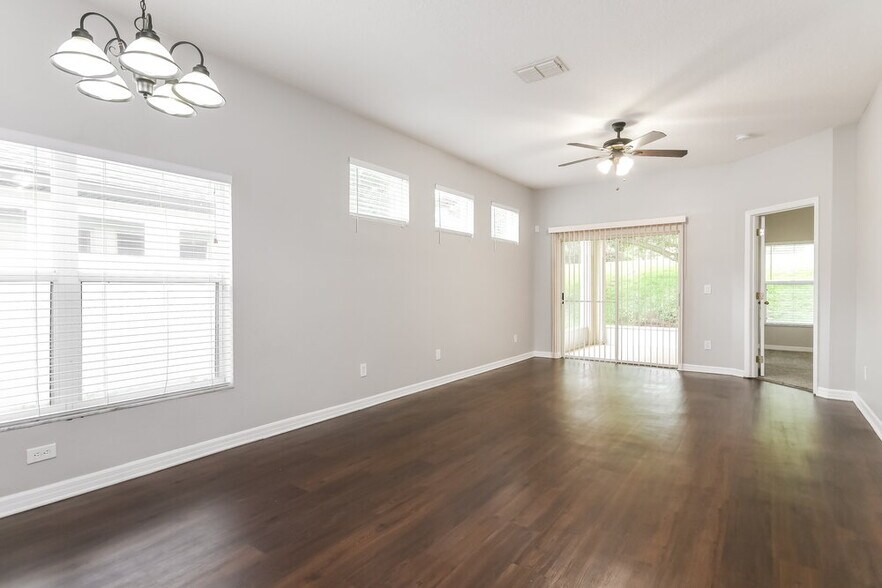 Building Photo - 1249 Kellogg Dr