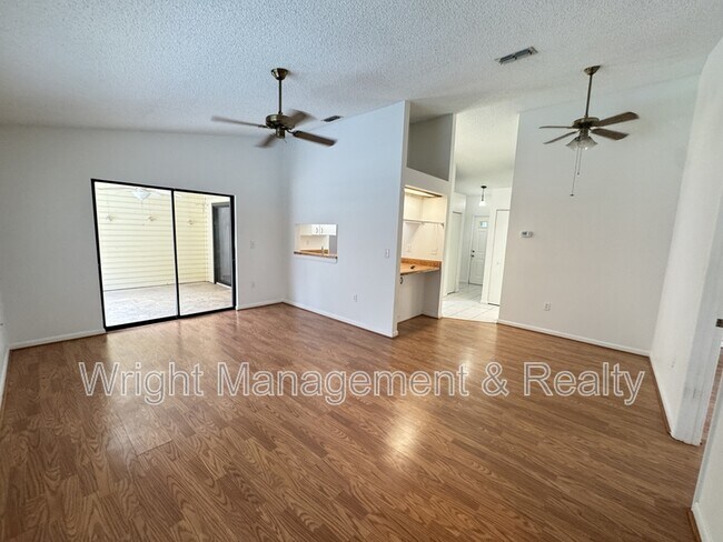 Building Photo - 7908 Knight Dr