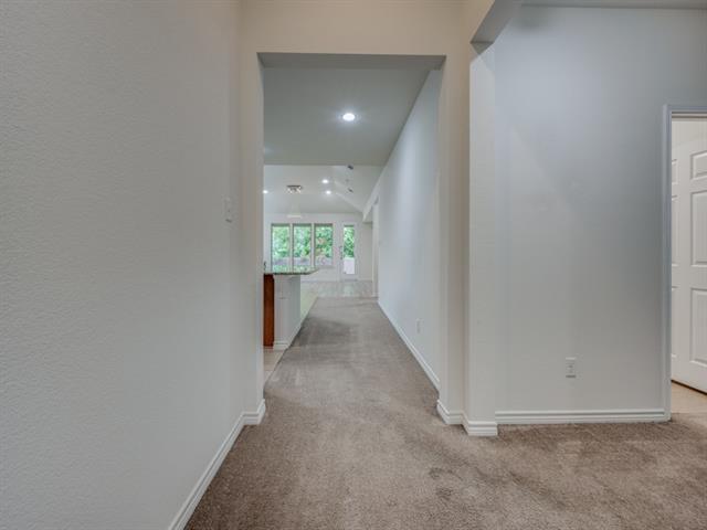 Building Photo - 8737 Maple Ridge Trail