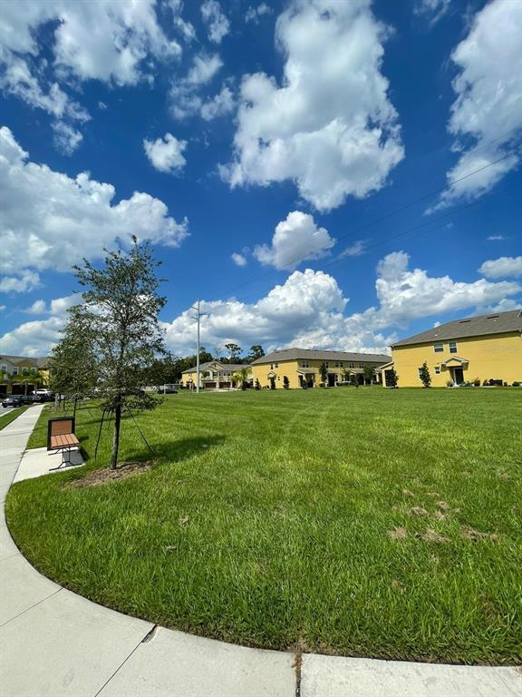 Building Photo - 9330 Tecumseh Dr
