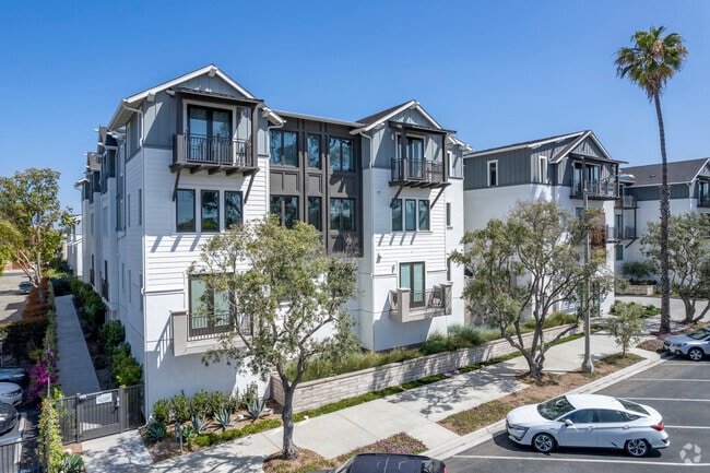 Primary Photo - Carlyle Carlsbad Village