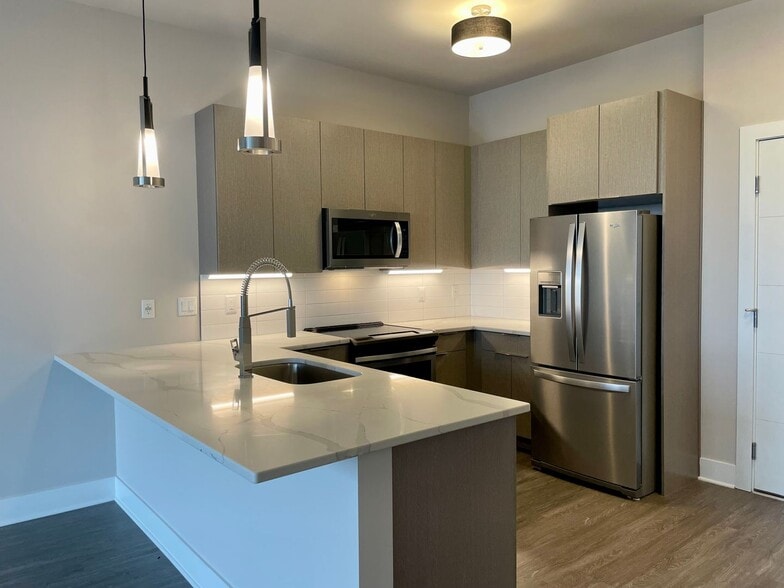 Interior Photo - 321 Jefferson