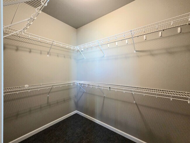 Building Photo - New 4 Bed Rambler | Fenced Yard | 2-car Garage | Move-In Ready House for Rent in Quincy!