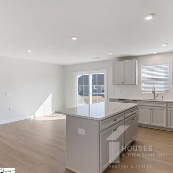 Building Photo - 1130 Bulrush Dr