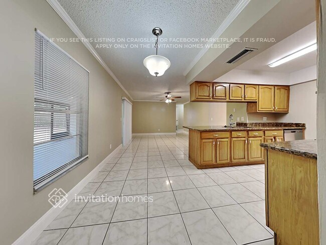 Building Photo - 4037 Eastridge Dr