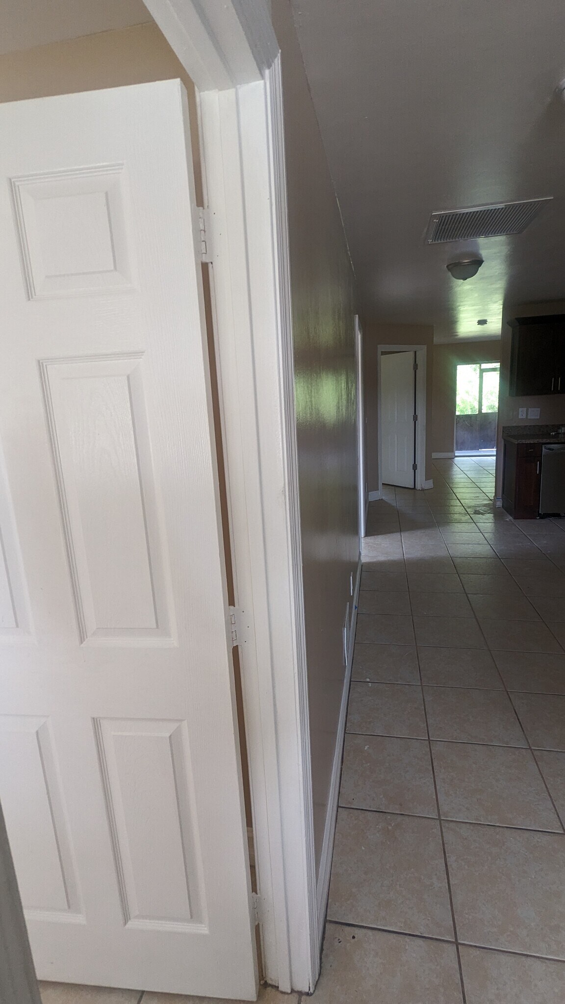 Building Photo - 511 Meadow Rd