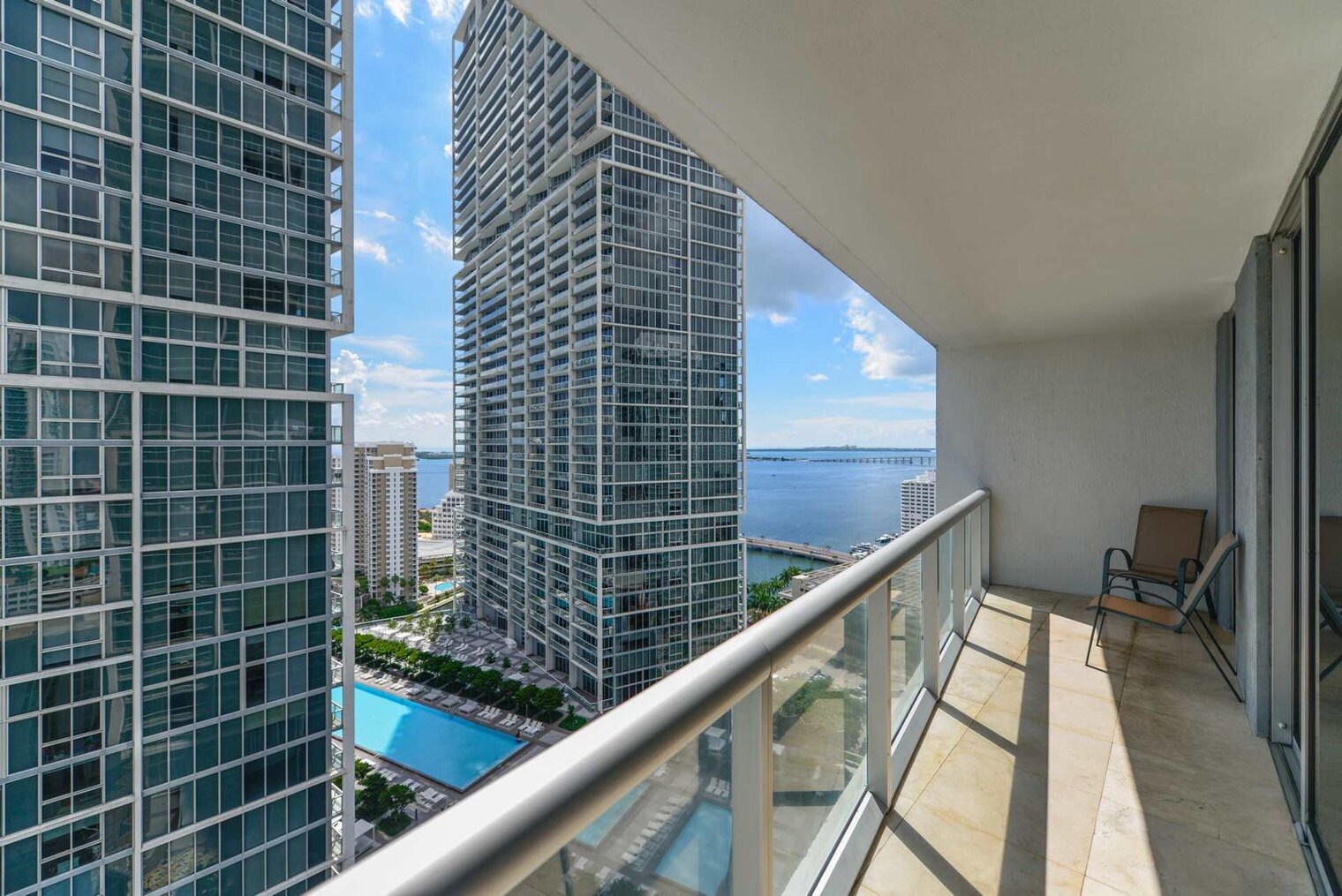 Building Photo - 485 Brickell Ave