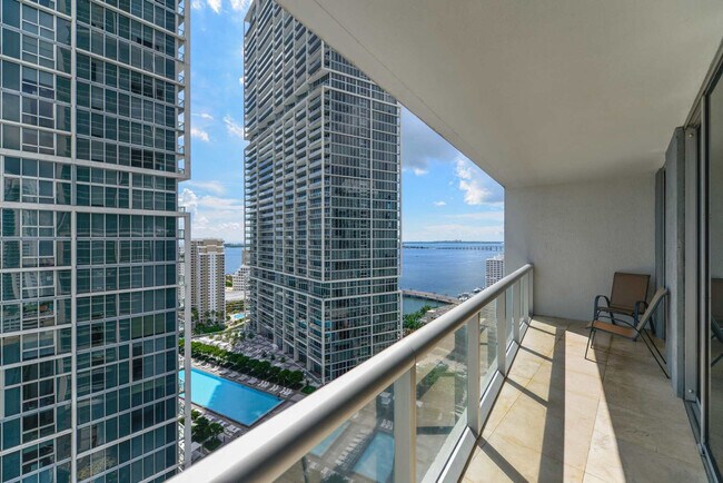 Building Photo - 485 Brickell Ave