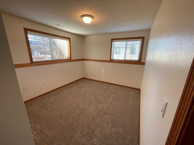 Building Photo - 519 Blaser Dr
