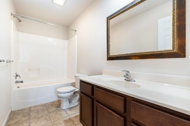 Building Photo - 3029 H Meridian Commons