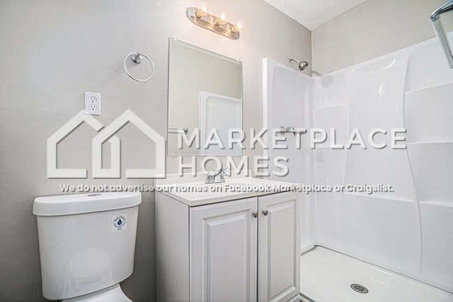 Building Photo - 3456 White Oak Ct