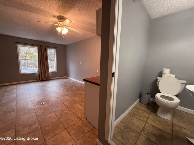 Building Photo - 2009 Sunbeam Rd