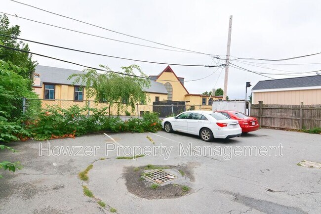 Building Photo - 109 Green St