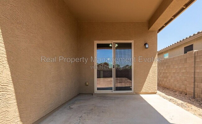 Building Photo - 10441 W Cordes Rd