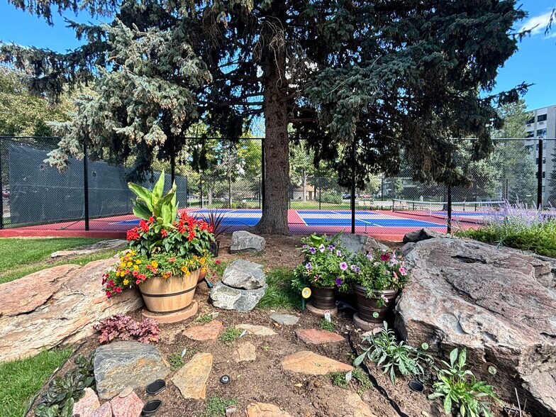 Building Photo - 13890 E Marina Dr