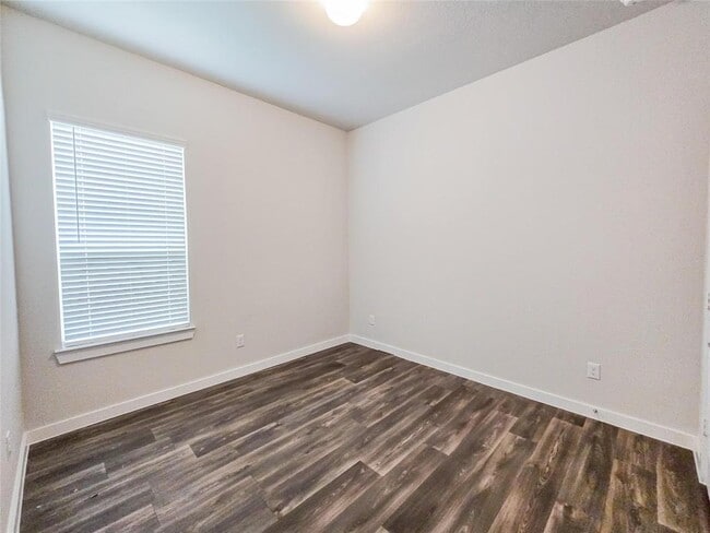 Building Photo - 3068 Sunmoon Ln