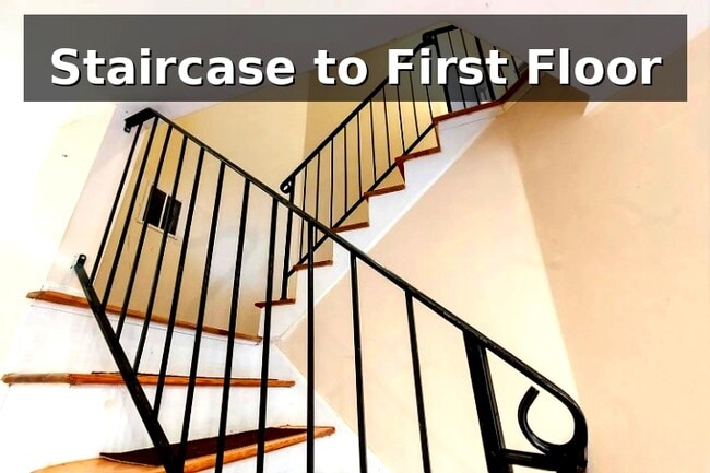 Building Photo - 415 Plymouth Rd