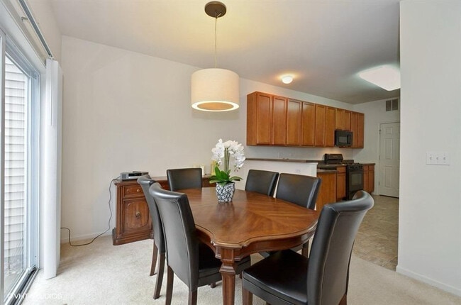 Building Photo - 376 Tower Dr