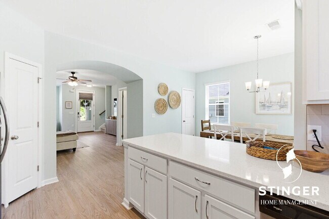 Building Photo - 9 Camp Saxton Way