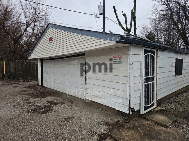 Building Photo - 2031 Southeastern Ave