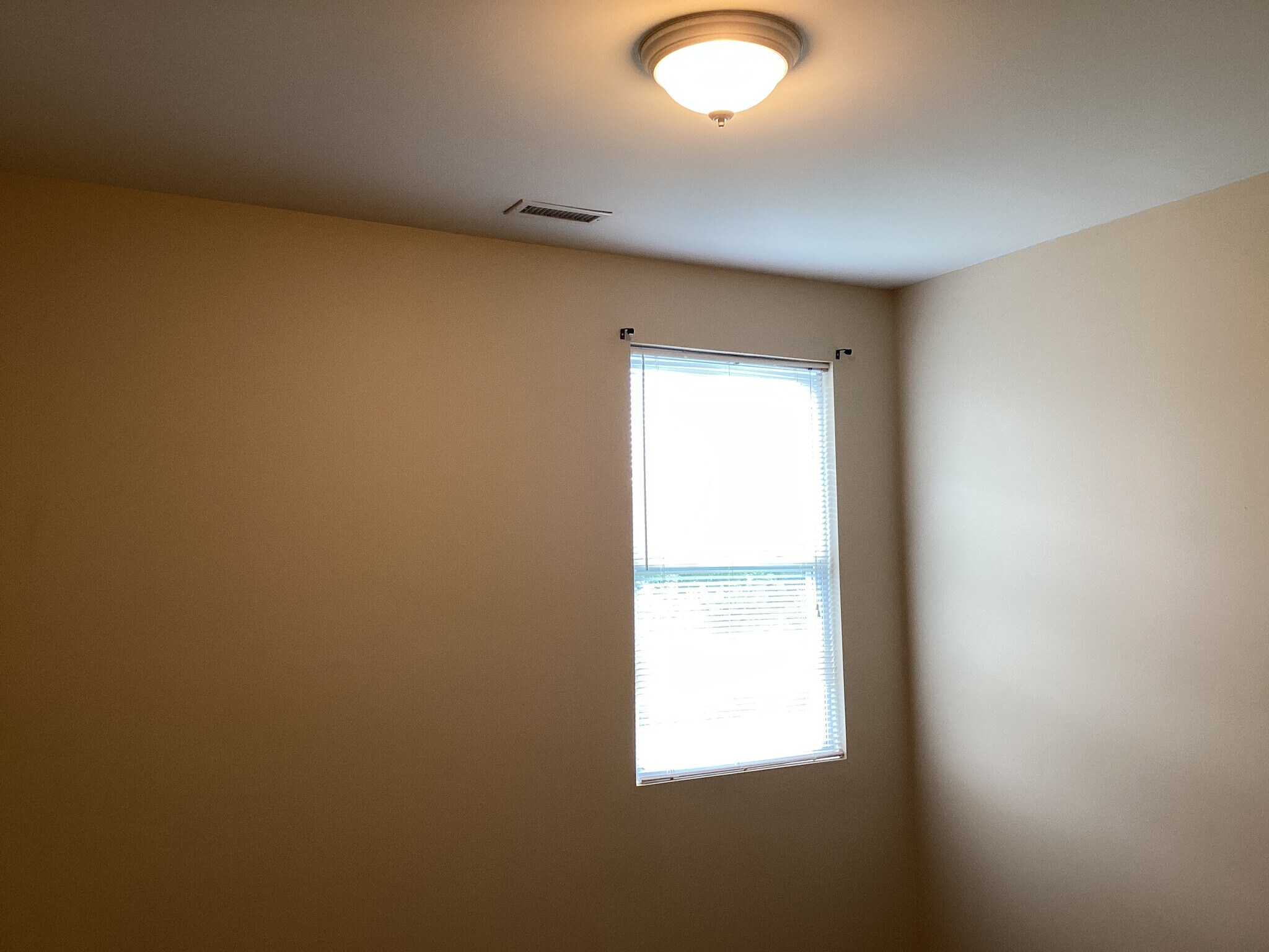 Building Photo - 1018 Skillbeck Rd