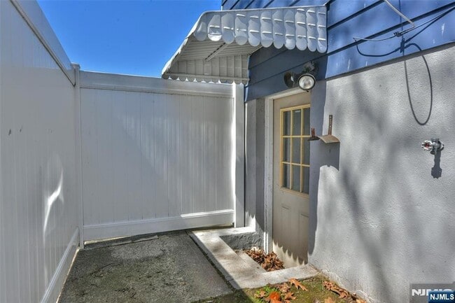 Building Photo - 200 Prospect Ave