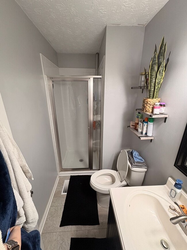 Building Photo - JAMESTOWN #30 | 2B/2.5B PRELEASING