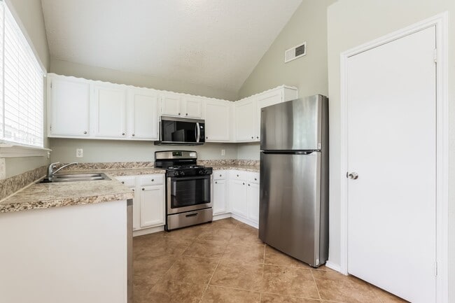 Building Photo - 2503 Silver Trumpet Dr