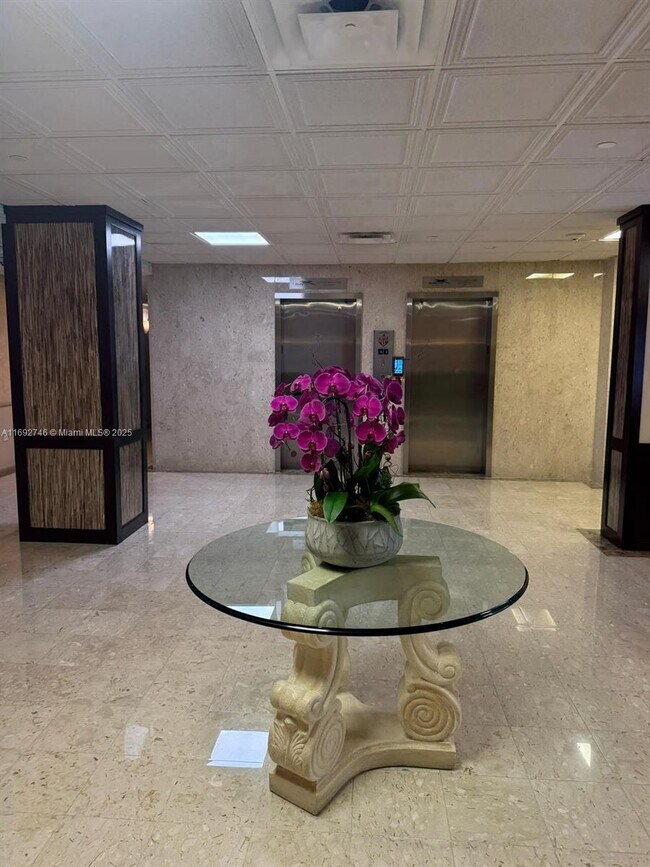 Building Photo - 3410 Galt Ocean Dr