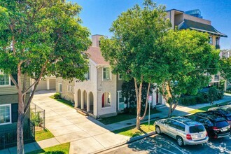 Building Photo - Gorgeous Single Family Home for Lease