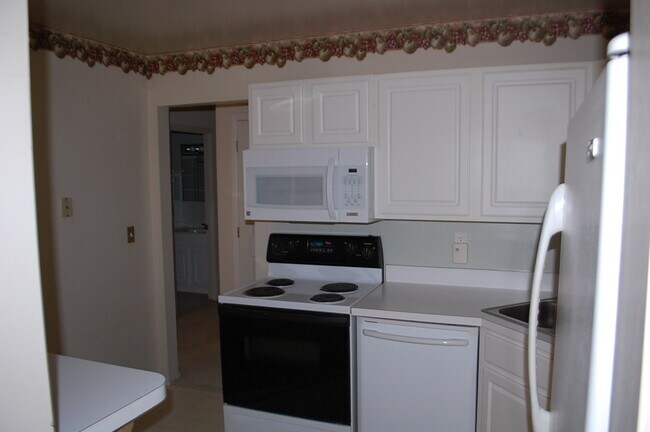 Building Photo - 110 Seevue Ct