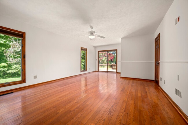 Building Photo - 26 Canter Ct