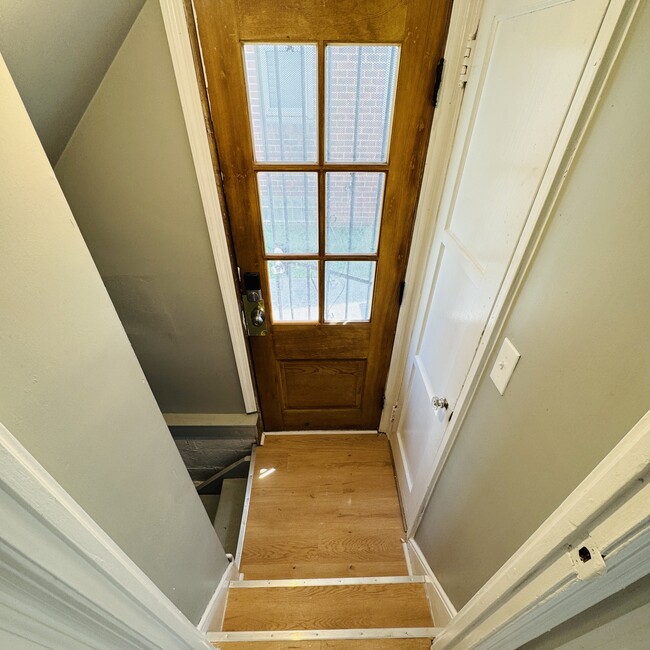 Building Photo - 15914 Delrey Ave