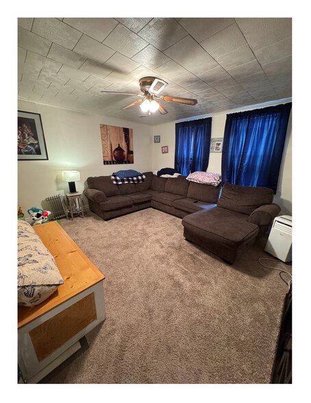 Living Room-02 - 522 E Chestnut St